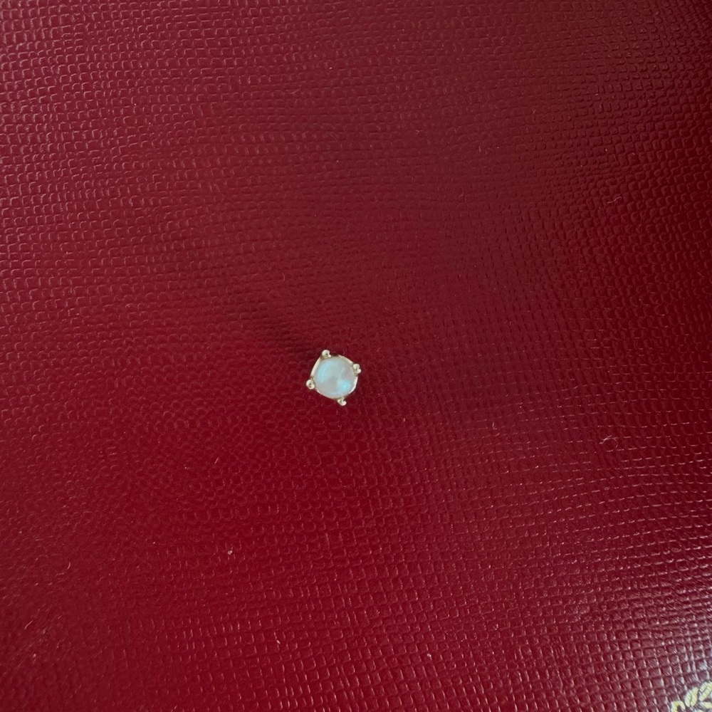 Mejuri Mini Yellow Gold Pearl Stud
